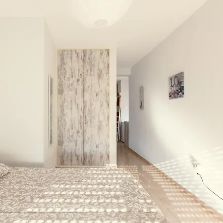 아파트 Furnished Seafront 라르나카