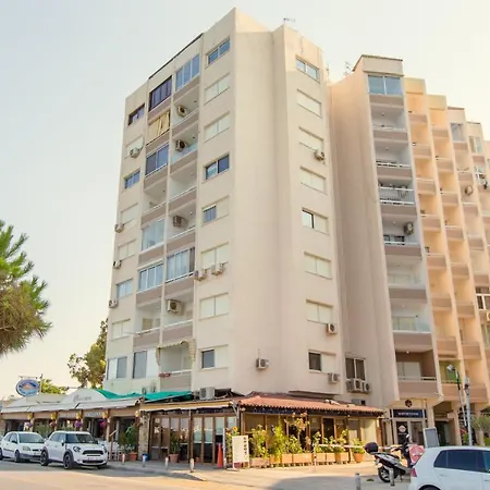 아파트 Furnished Seafront