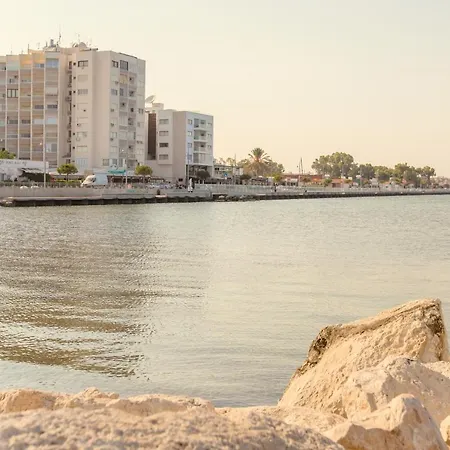 Furnished Seafront Apartment *