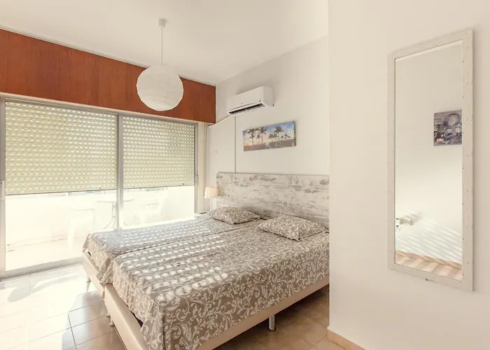 Apartmán Furnished Seafront